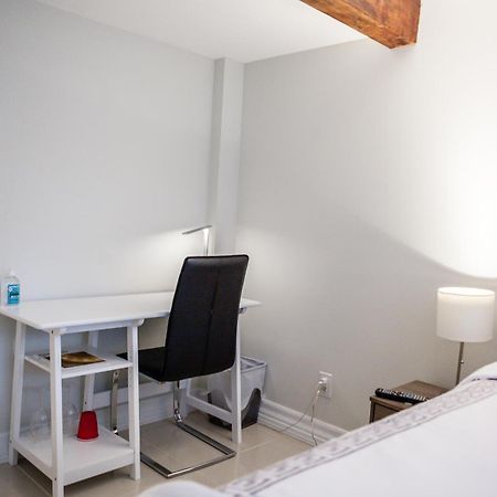 Nature Oasis Bar Room Dundas ภายนอก รูปภาพ